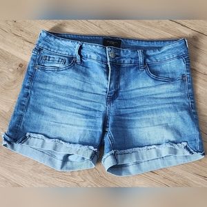 Celebrity Pink Womens Jean Shorts. Great cond